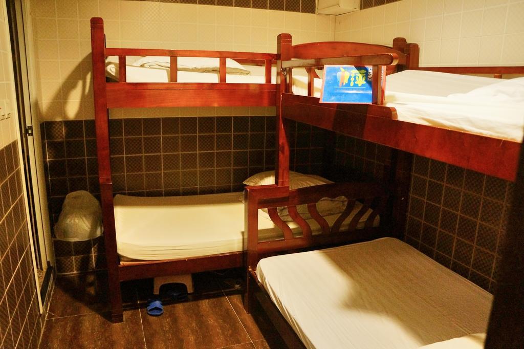 Xing Xing Hostel Хонконг Стая снимка